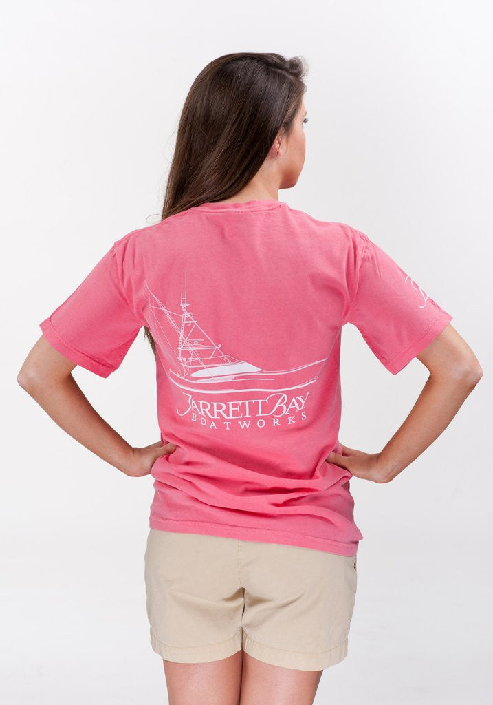Martha's Vineyard Massachusetts MA Women's Fashion Fit T-Shirt Nautical  Boating Design - Jim Shorts